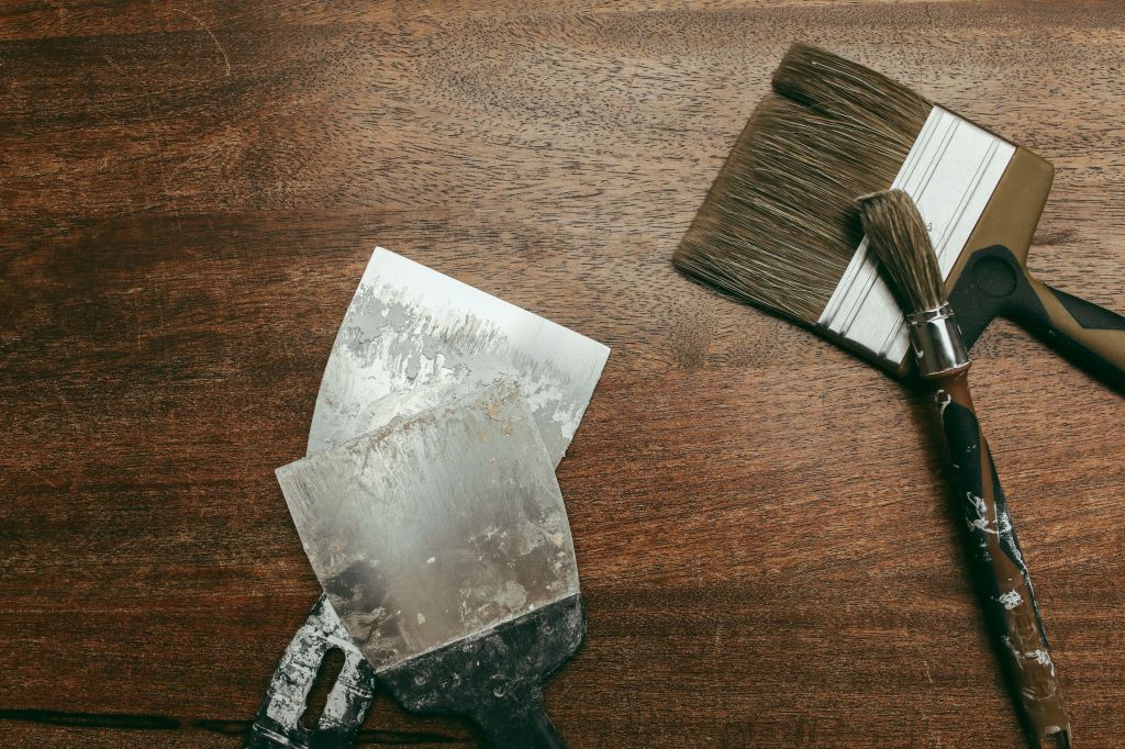 Paint brushes and painting contractor equipment