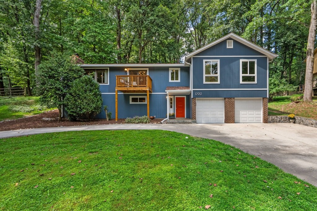 fresh blue exterior painted home in silver spring maryland