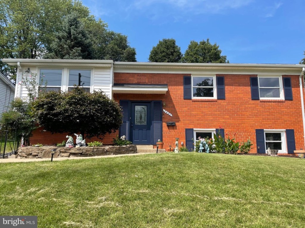 red brick exterior home in wheaton maryland